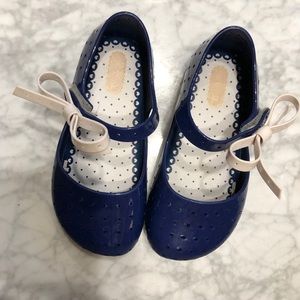 Navy and cream mini Melissa
